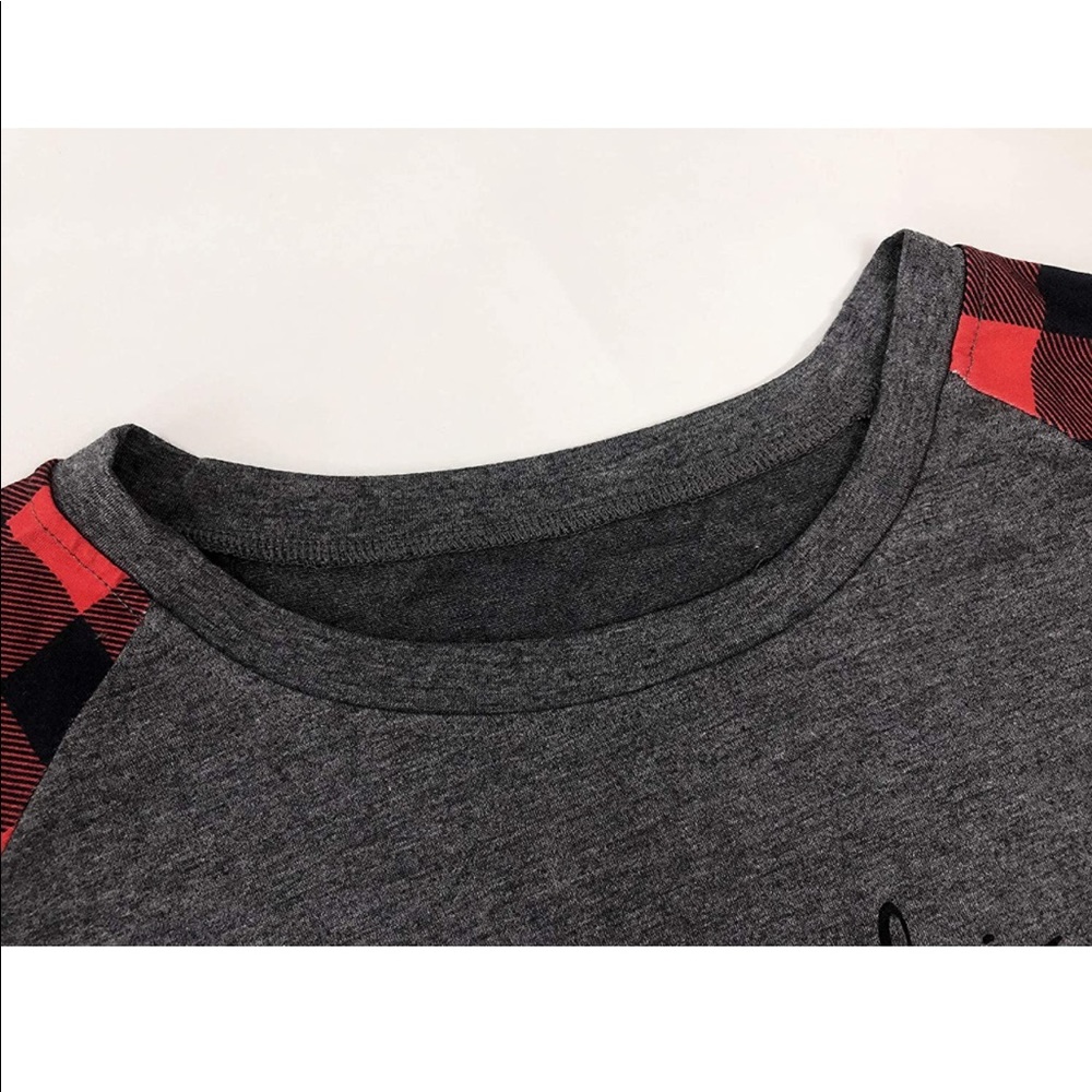 🆕🎅🏽 Christmas Movies Watching shirt. long sleeve women’s top - Picture 5 of 7